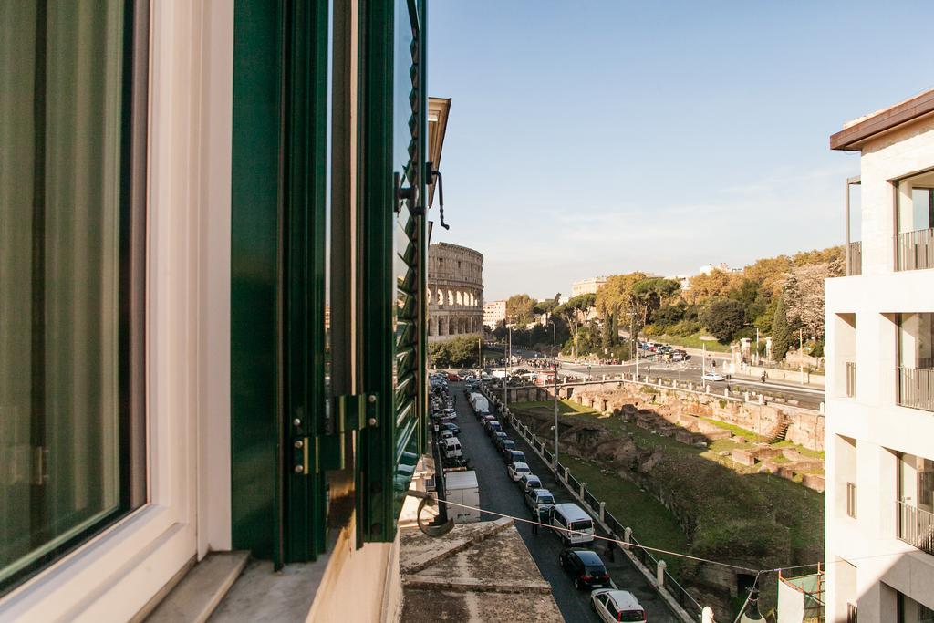 Casa Isabella Al Colosseo - Fromhometorome Buitenkant foto